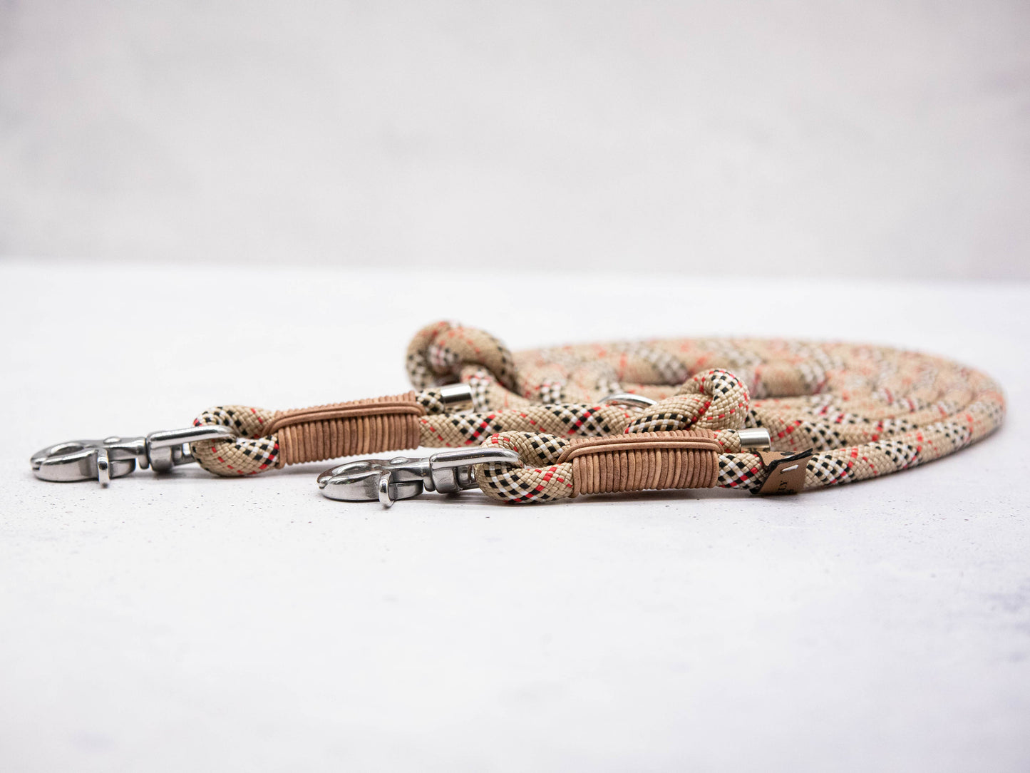 Laisse pour chien Dew en cuir Fawn Berry