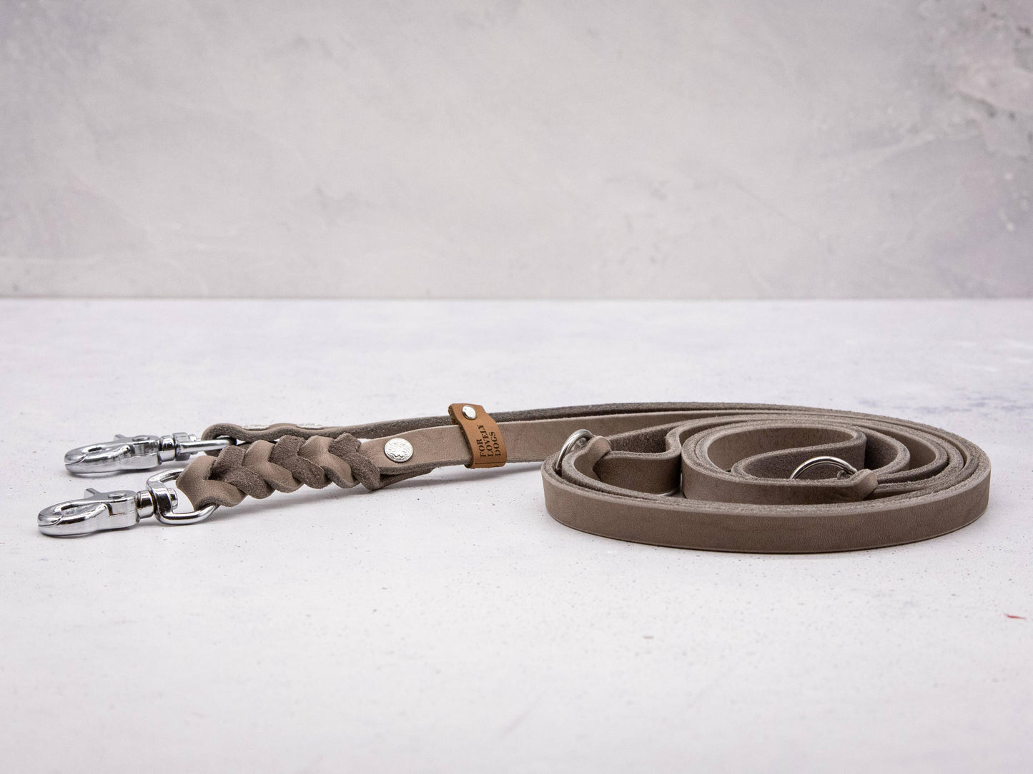 Laisse pour chien en cuir gris sable
