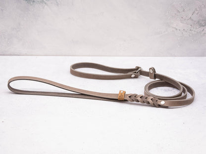 Laisse pour chien en cuir gris sable